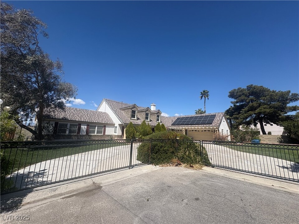 71 Whitewind Ln in Las Vegas, NV - Foto de edificio