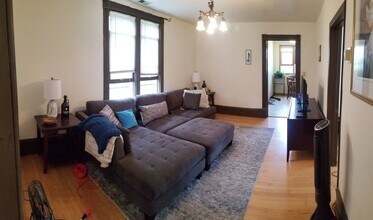 718 6th St NE in Minneapolis, MN - Building Photo - Building Photo