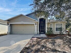 12617 Kings Lake Dr in Gibsonton, FL - Building Photo