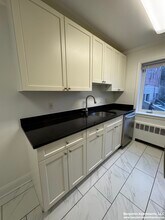 75 Saint Paul St, Unit 1 in Brookline, MA - Building Photo - Building Photo