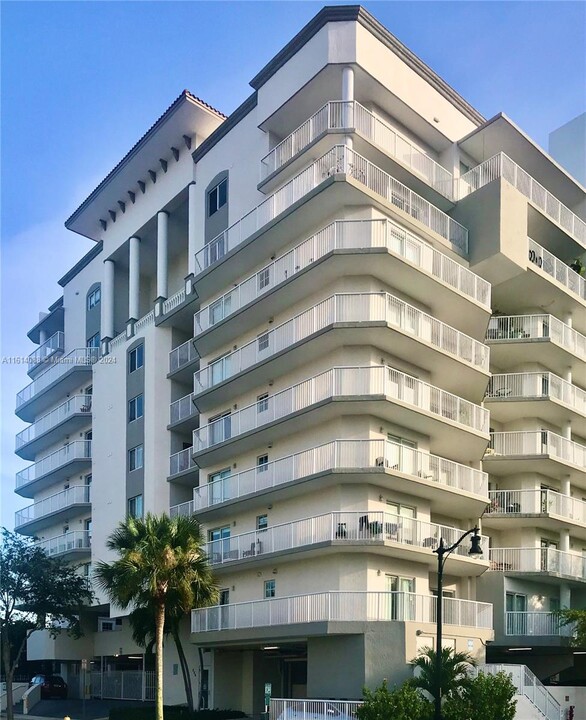 280 SW 20th Rd in Miami, FL - Foto de edificio