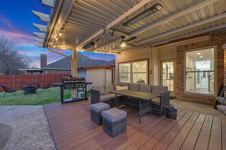 2033 Spring Mills Rd in Mesquite, TX - Building Photo - Building Photo