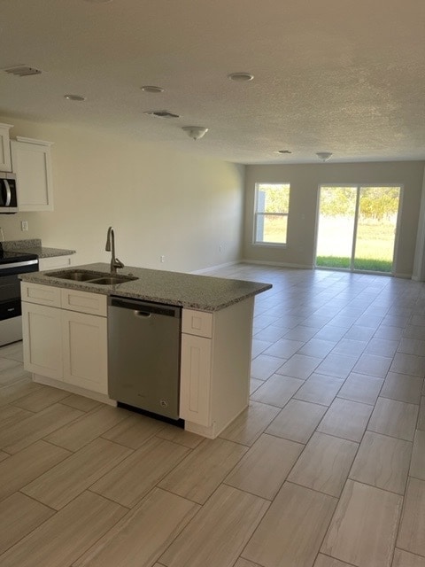 833 Ognon Ct in Poinciana, FL - Building Photo - Building Photo