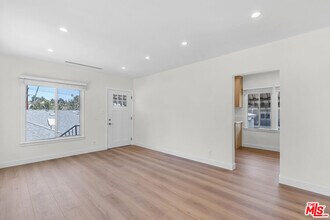 1810 Santa Ynez St in Los Angeles, CA - Building Photo - Building Photo