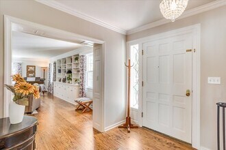 6 E English St in Eastborough, KS - Building Photo - Building Photo