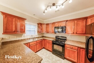 256 Kingston Cir in Birmingham, AL - Foto de edificio - Building Photo