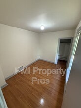 3057 N Holton St in Milwaukee, WI - Building Photo - Building Photo