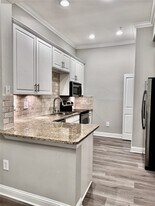 5353 Memorial Dr in Houston, TX - Building Photo