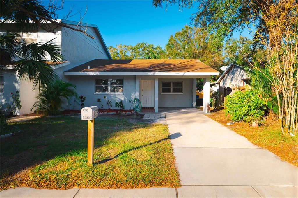 1702 Azalea Ct in Oldsmar, FL - Building Photo