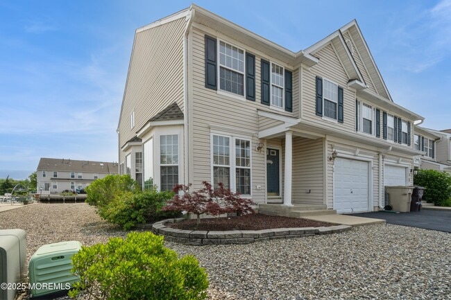 property at 4 Osprey Ln