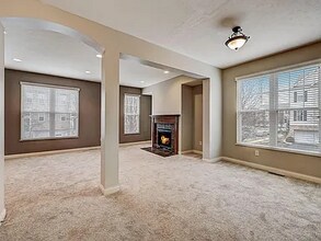 2844 Acarie Dr in Columbus, OH - Building Photo - Building Photo