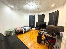 157 E Cottage St, Unit 157 East Cottage 31 in Boston, MA - Building Photo