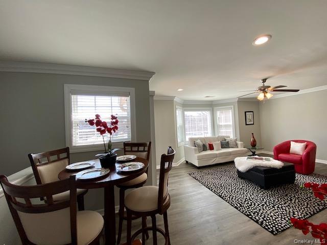 192 Adams Way in Sayville, NY - Building Photo - Building Photo