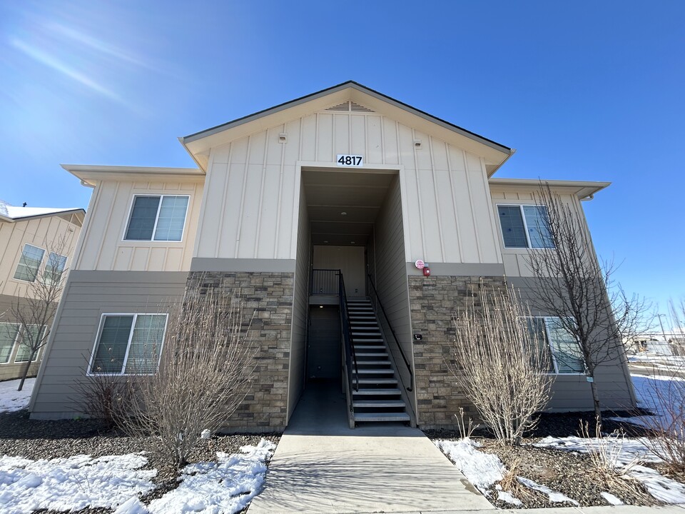 4817 Continental Ln, Unit 201 in Caldwell, ID - Foto de edificio