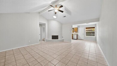 958 Festival Dr in Houston, TX - Building Photo - Building Photo