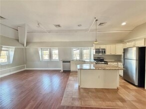 23 Peck Ln in Warwick, RI - Building Photo - Building Photo