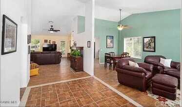 40352 Palmas Ct in Palmdale, CA - Building Photo - Building Photo