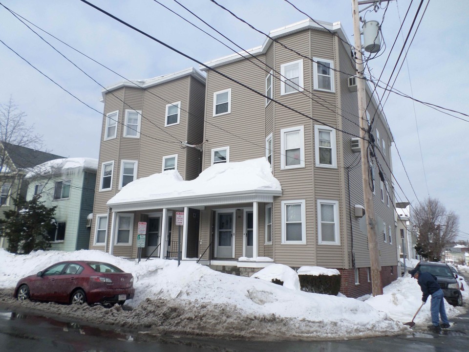 391-393 Washington St in Somerville, MA - Foto de edificio