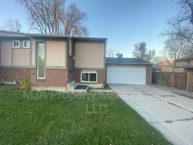 1817 E Vine St in Murray, UT - Building Photo - Building Photo