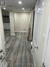 10 Alicewood Grove in Brampton, ON - Building Photo - Building Photo