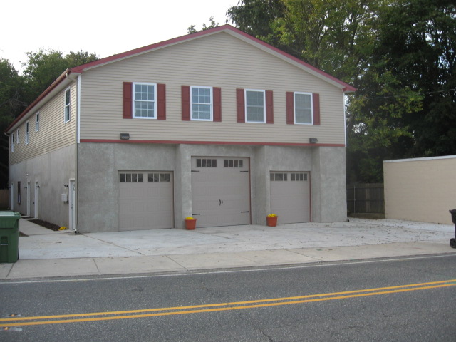 49-53 E Holly Ave in Pitman, NJ - Foto de edificio - Building Photo