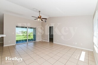 200 SW 14th Ave in Cape Coral, FL - Building Photo - Building Photo