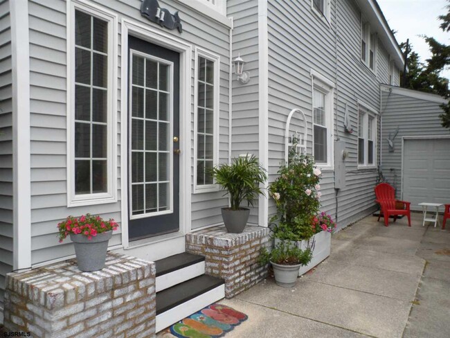 11 N Douglas Ave in Margate City, NJ - Building Photo - Building Photo