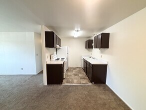 4768 S Bonair St in Holladay, UT - Building Photo - Building Photo