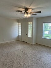 7018 Rook Blvd in Houston, TX - Foto de edificio - Building Photo