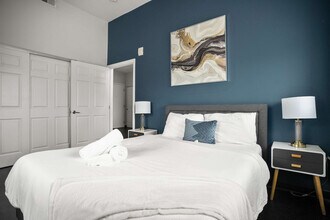 800 Penn Ave in Pittsburgh, PA - Foto de edificio - Building Photo