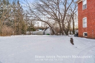 54 W Grace St in Bedford, OH - Foto de edificio - Building Photo