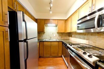 2400 Yorktown Street in Houston, TX - Building Photo - Building Photo