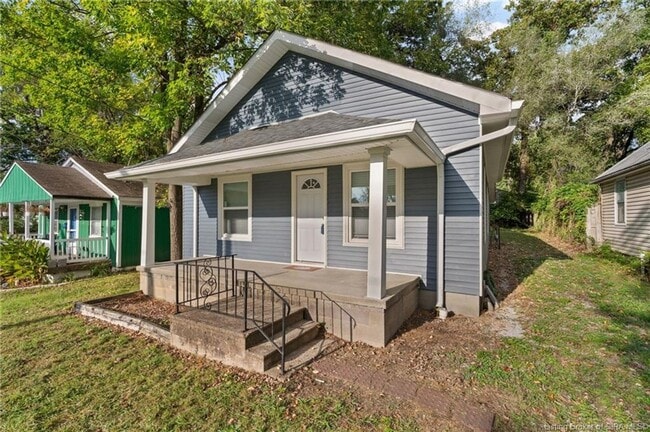 property at 352 Kahl Ct