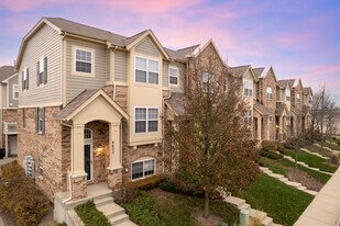 Trafalgar Woods in Morton Grove, IL - Building Photo