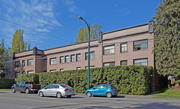 Montclair Apartments in Vancouver, BC - Building Photo - Building Photo