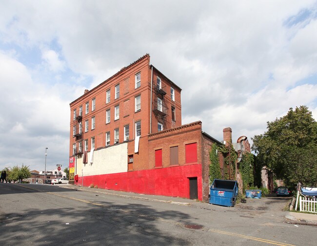 148-154 High St in Holyoke, MA - Building Photo - Building Photo