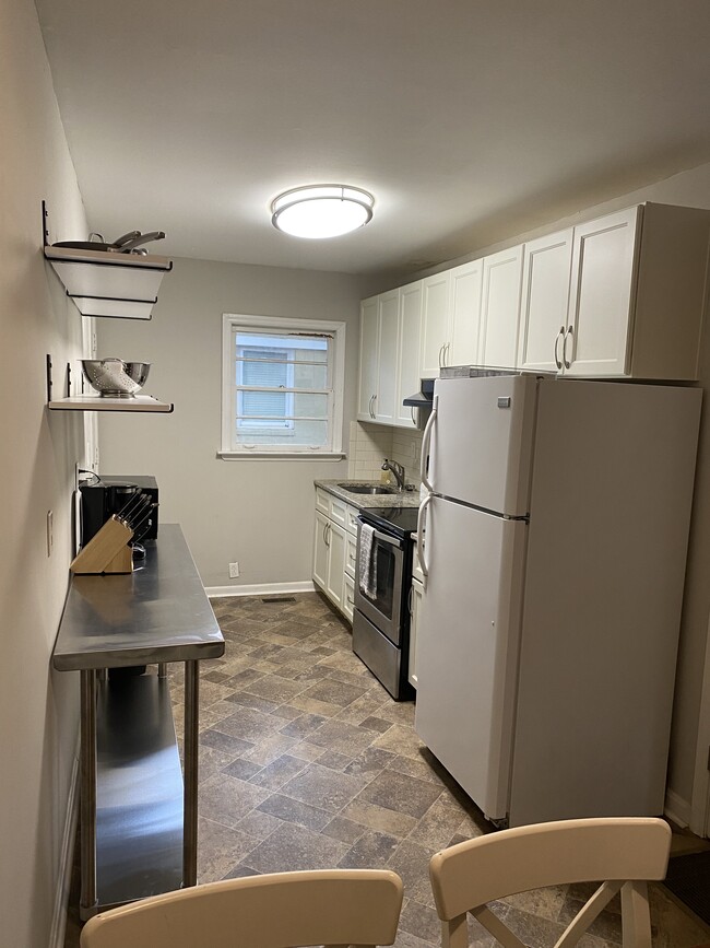 99 Norwood Ave NE, Unit B in Atlanta, GA - Building Photo - Building Photo