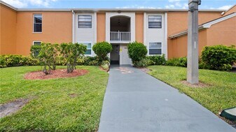 12630 Kenwood Ln in Ft. Myers, FL - Building Photo