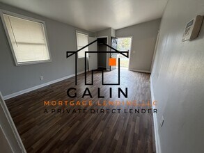 8 Del Mar Cir in Savannah, GA - Building Photo - Building Photo