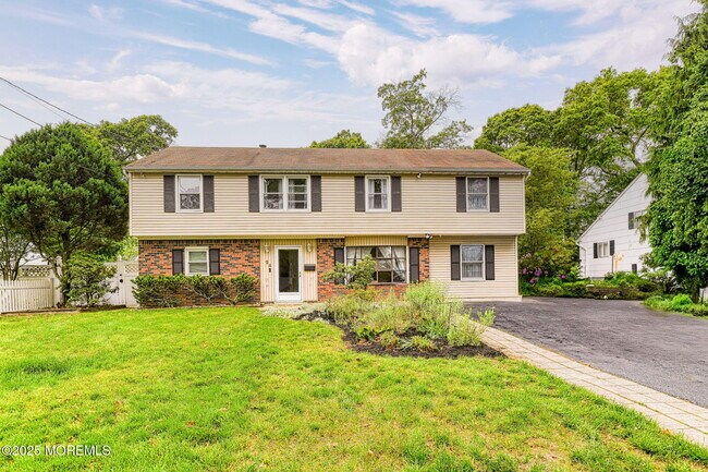 24 Peach Tree Rd in Ocean Township, NJ - Building Photo - Building Photo