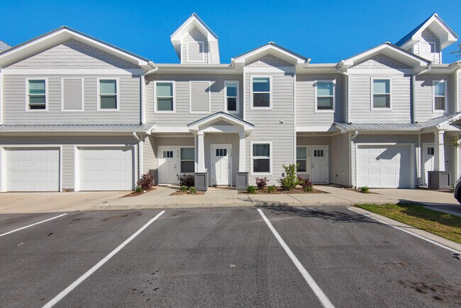 112 Date Palm Ln in Freeport, FL - Building Photo - Building Photo
