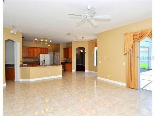 8602 Herons Cove Pl in Tampa, FL - Building Photo - Building Photo