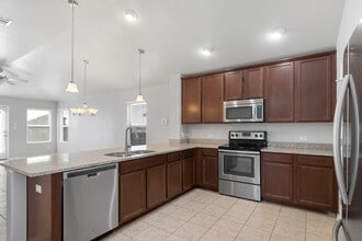17201 Boecher Ln in Pflugerville, TX - Building Photo - Building Photo