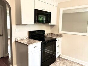43 Grove St in Randolph, MA - Building Photo - Building Photo