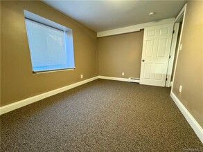 7 S Madison Ave in Spring Valley, NY - Building Photo - Building Photo