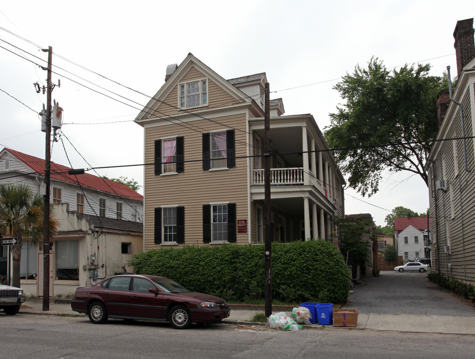 87 Spring St in Charleston, SC - Foto de edificio