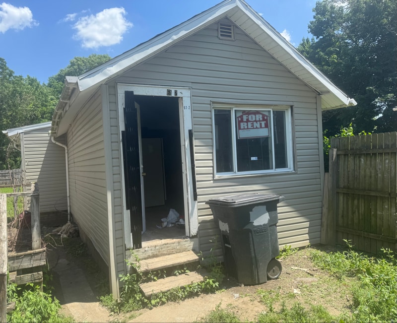 61 E Summit St in Alliance, OH - Building Photo