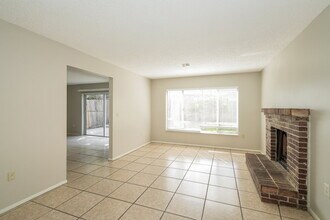 856 Buttercup Dr in Lakeland, FL - Building Photo - Building Photo