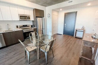 11201 Boul Cavendish in Montréal, QC - Building Photo - Building Photo