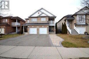 122 River Rock Crescent in Brampton, ON - Building Photo